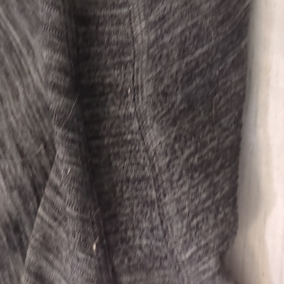 Lululemon align high rise heathered graphite gray cropped leggings size 14 - Picture 2 of 7